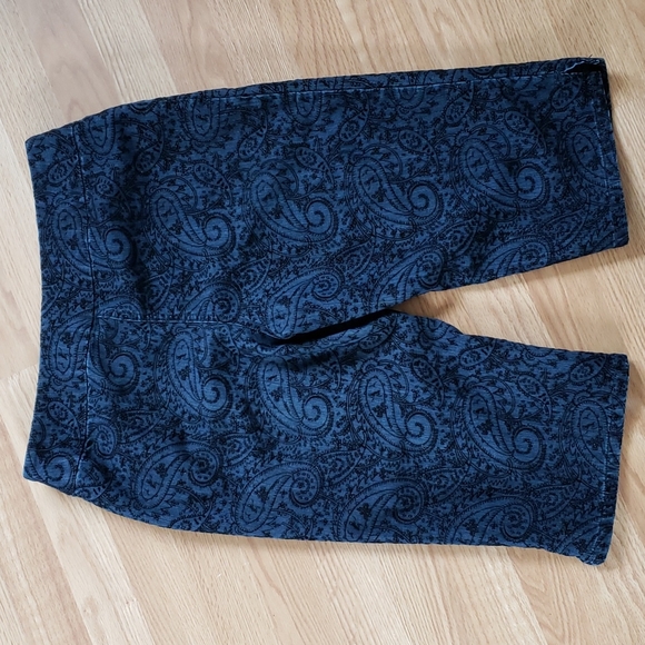 Denim Capris - Picture 4 of 7